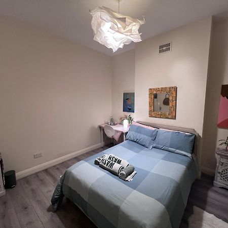 Relaxing&Cozy Room London Bagian luar foto