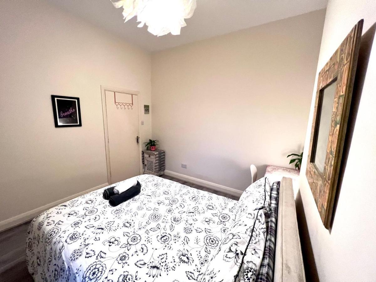Relaxing&Cozy Room London Bagian luar foto